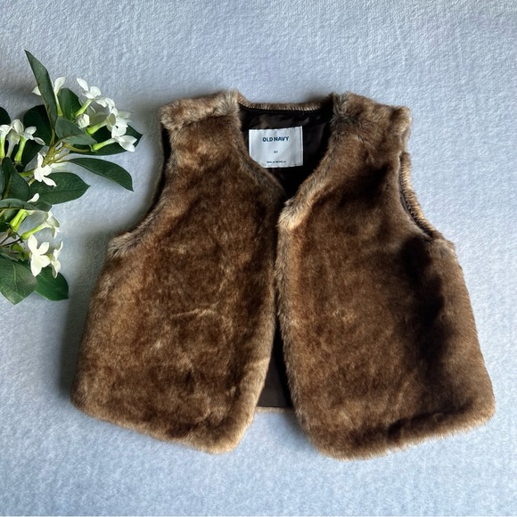 Old Navy Kids 4T Brown Faux Fur Vest Toddler - Picture 1 of 9